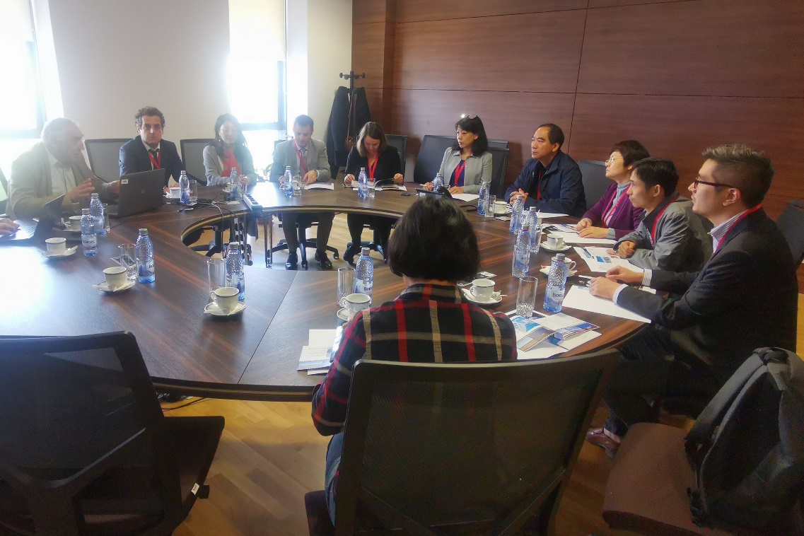 http://news.pku.edu.cn/images/2019-10/305f22ba1c71472586f49ea6b142a849.jpeg